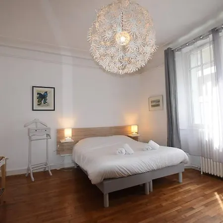 Apartamento Gite L'hotel Dieu, 2 4 Adultes